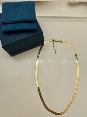 Kinn 14k Solid Gold Bold Carter Herringbone Necklace